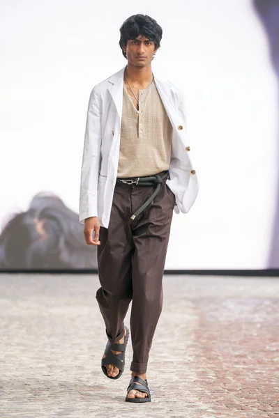 Look 36